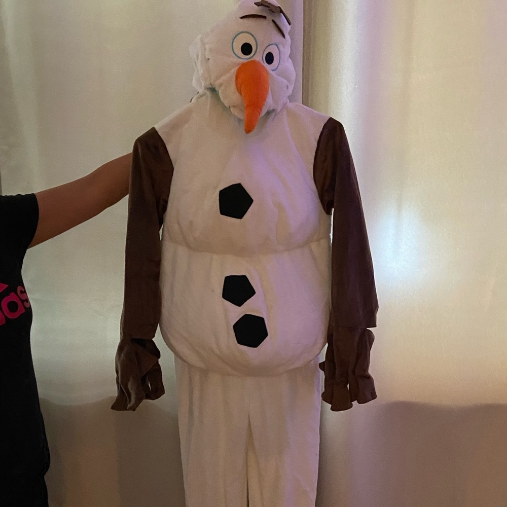 BRAND NEW OLAF COSTUME - never been used
